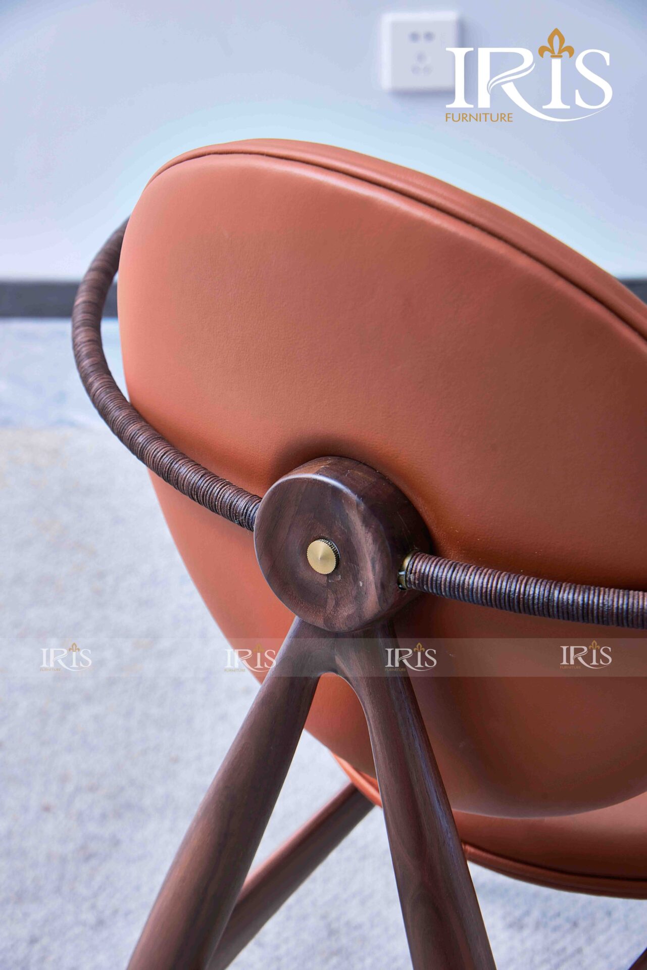 Mặt Sau Ghế Ăn MAVERLOUS ANT Bọc Da