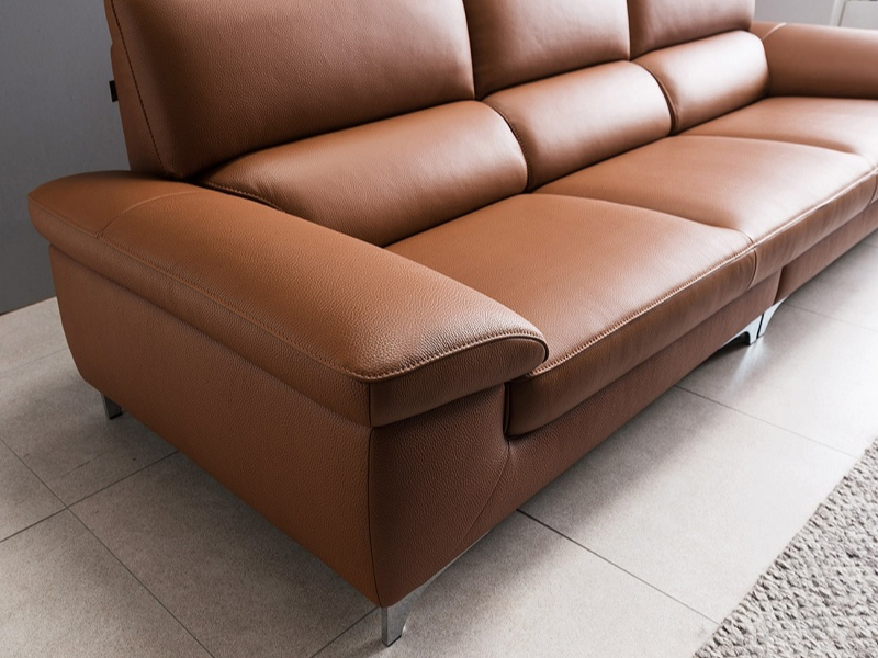 Sofa văng có kích thước đủ lớn cho 3 - 4 người
