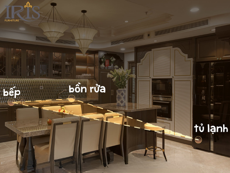 Khu vực tam giác bếp gồm bồn rửa, tủ lạnh và bếp nấu
