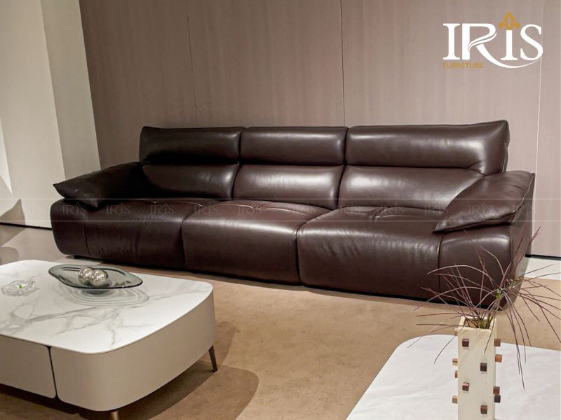 Nên chọn vải nỉ cao cấp hoặc da công nghiệp chống thấm nhẹ