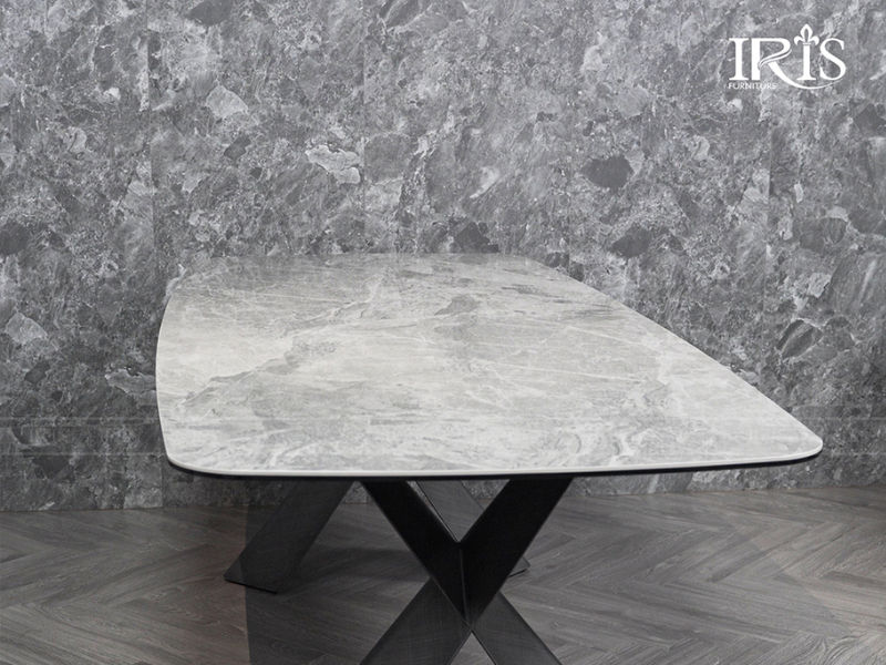 Bàn ăn Giovani mặt đá ceramic Laminam cao cấp