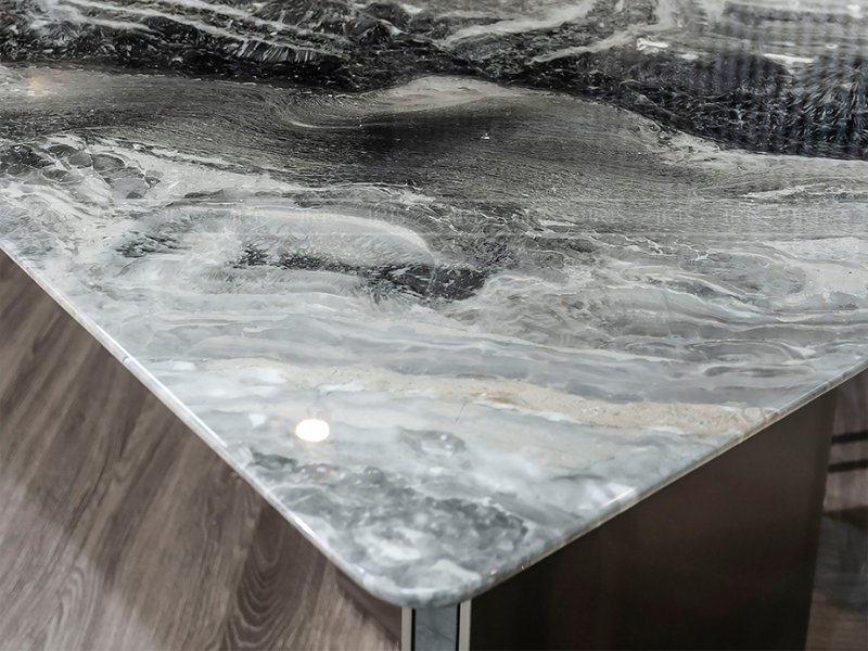 Chất liệu bàn ăn 12 ghế IRIS gồm đá Ceramic, đá cẩm thạch Ý