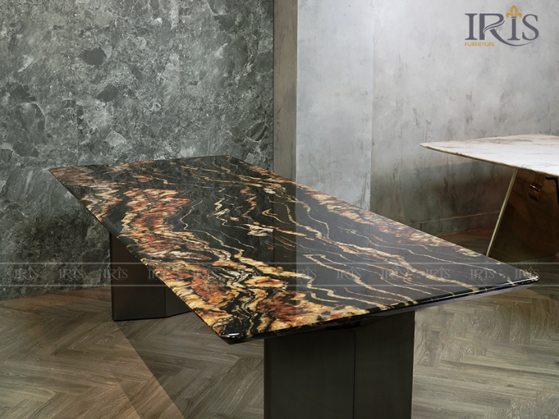 Hai chất liệu thường được sử dụng cho bàn ăn 10 người